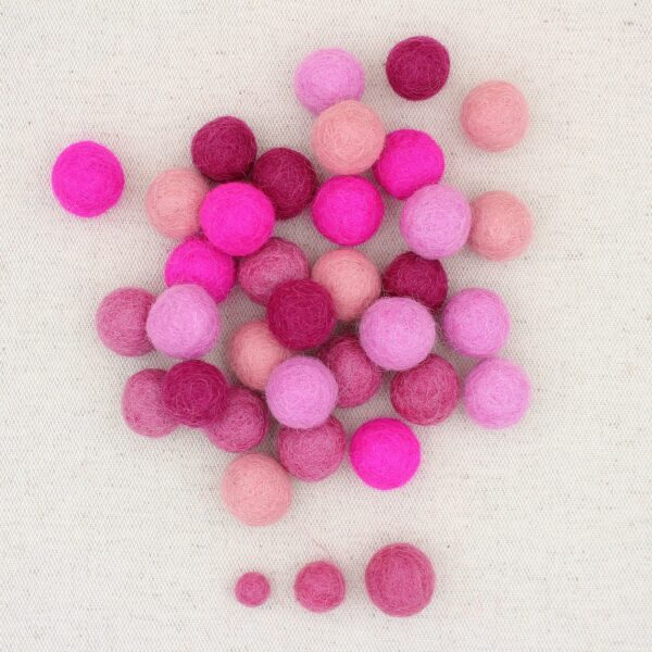 Mix palline feltro cipria, rosa rosa scuro, fuxia e magenta - Cose di Laura creatività in feltro