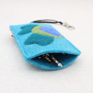 Portachiavi a scomparsa in feltro con anello portachavi e moschettone - Cose di Laura creatività in feltro