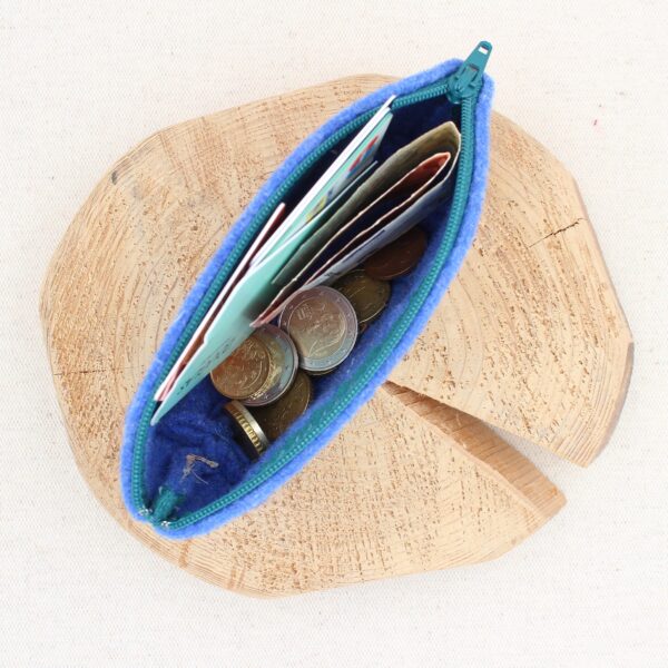 Pochette azzurra con cuori - Cose di Laura creatività in feltro