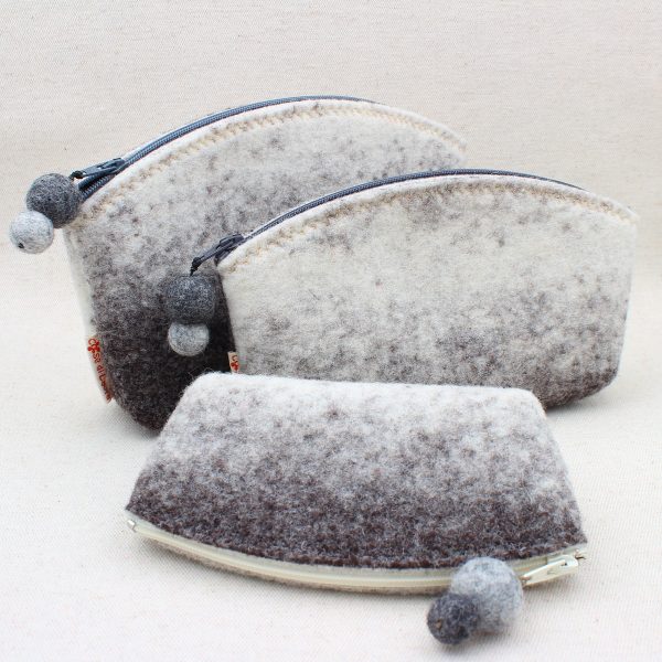 Pochette in feltro grigio melange - Cose di Laura creatività in feltro