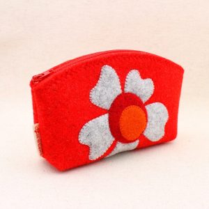 Pochette rossa con fiore - Cose di Laura creatività in feltro