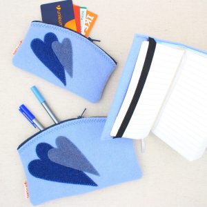 Set astucci e quadernetto celeste con cuori - Cose di Laura creatività in feltro