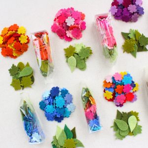 Mix fiorellini e foglie in feltro 2 mm - Cose di Laura creatività in feltro