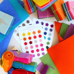 Campionario colori feltro di lana 2 e 3 mm - Cose di Laura creatività in feltro
